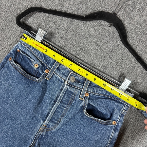 Levis Jeans Wedgie Straight Mid Wash Cut Off Womens Size 27x26 #1832 - Picture 10 of 11